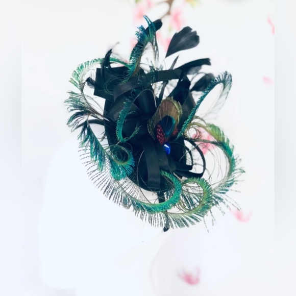 ❤️Stunning peacock feather facinator, brand new - Picture 3 of 8